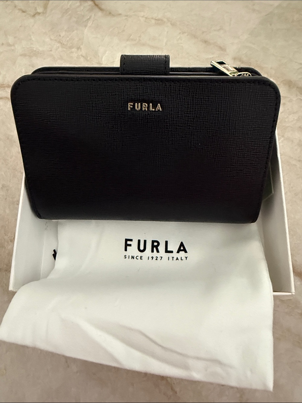Furla Babylon Saffiano Leather Compact Wallet Full Inclusion NWT - Picture 1 of 13